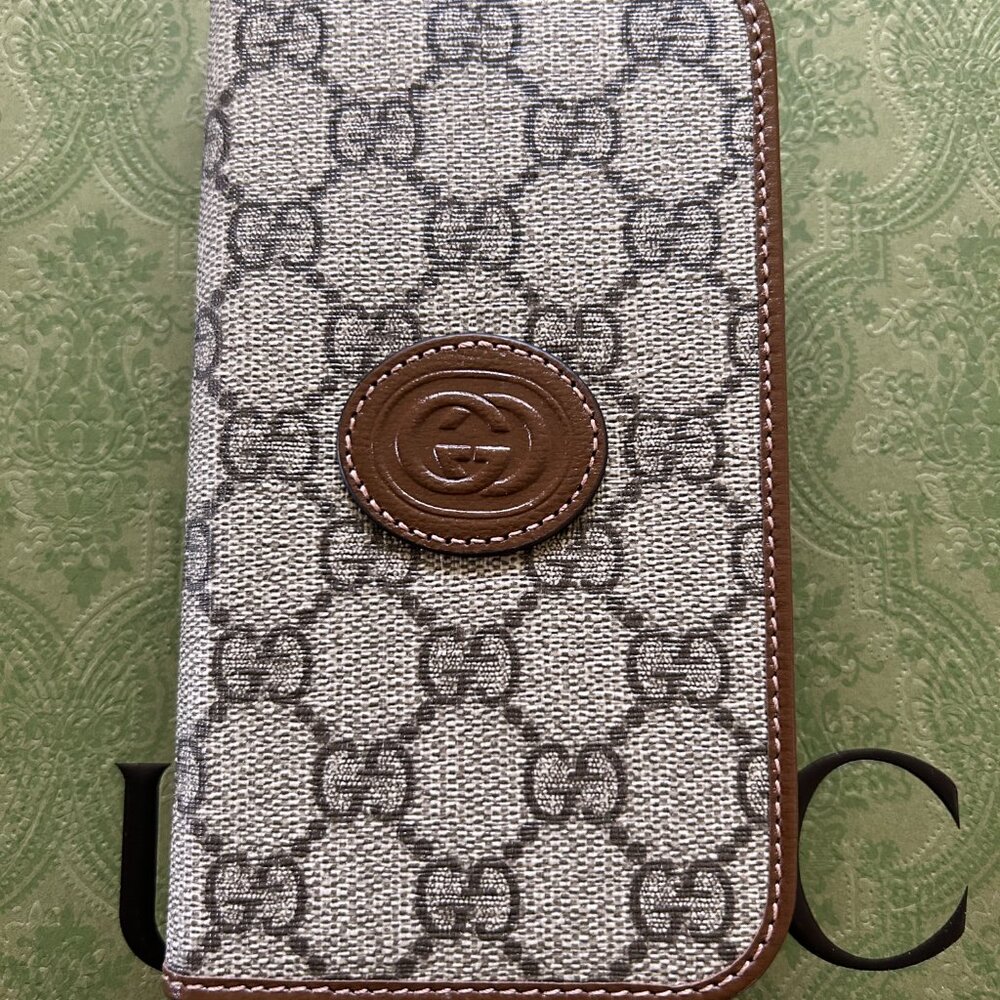NWT GUCCI GG folio iPhone 15 Case wallet